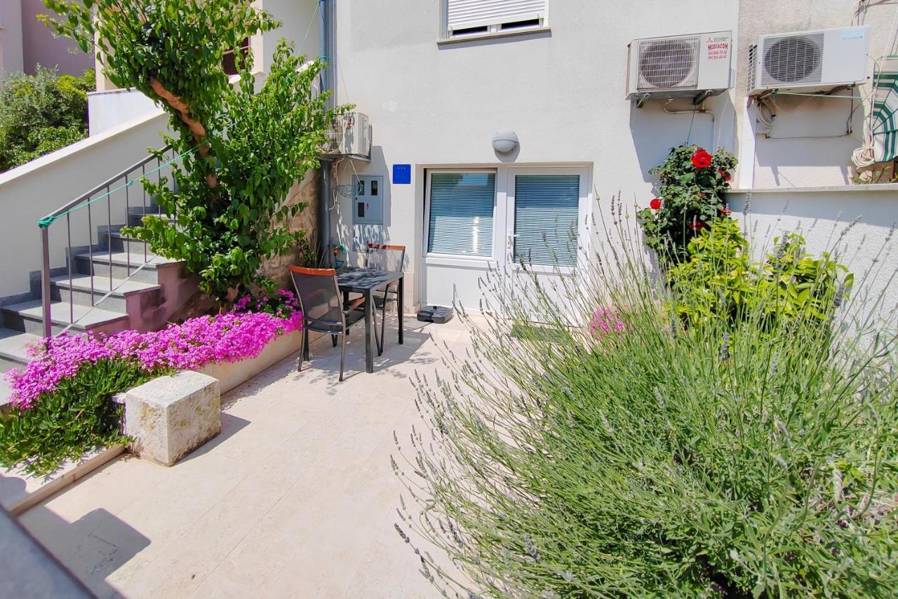 Studio City Garden Rovinj Bagian luar foto