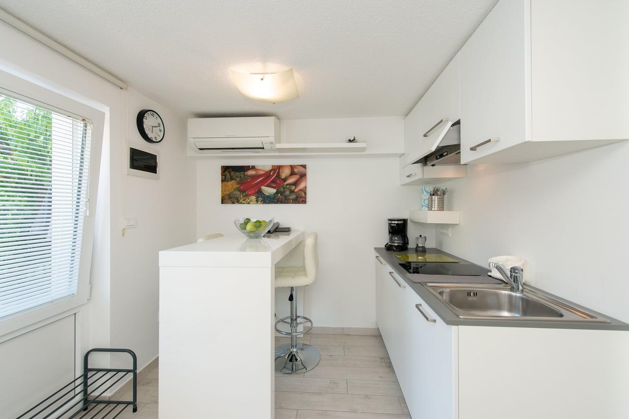 Studio City Garden Rovinj Bagian luar foto