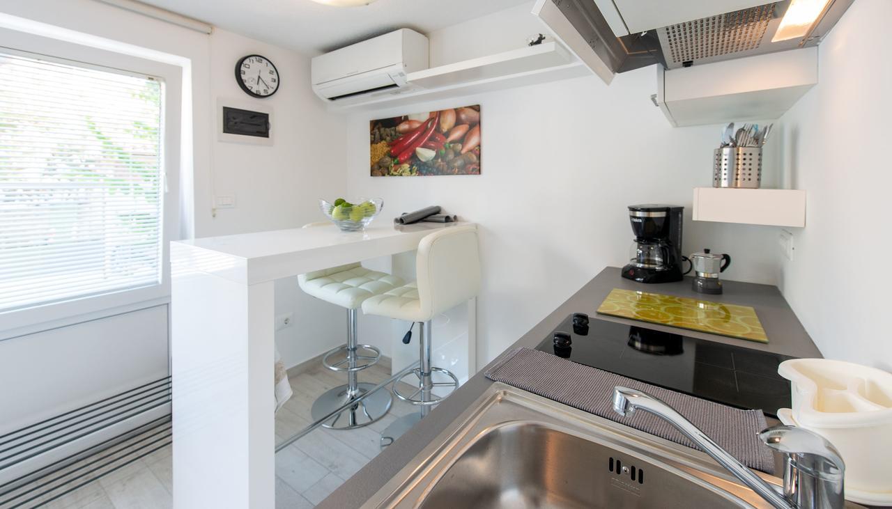Studio City Garden Rovinj Bagian luar foto